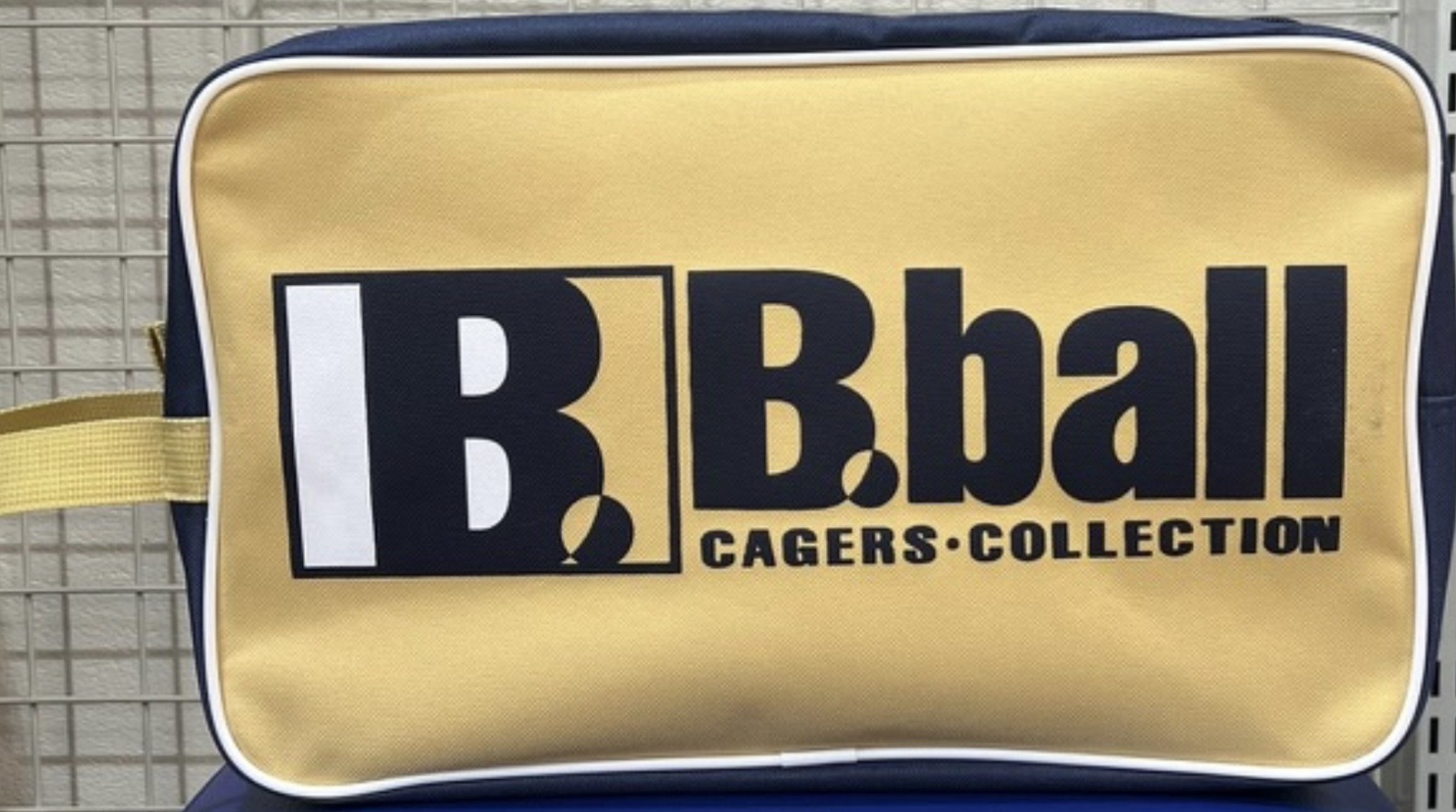 画像1: B.ballナイロンシューズケース　ゴールド/ネイビー